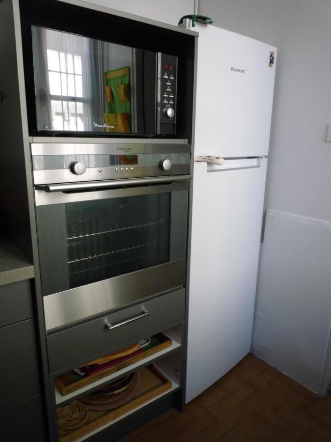Appartement Avignon Centre Intra Muros Cour Exterieure Parking Prive Gratuit Exterior foto