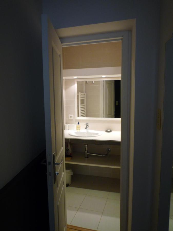 Appartement Avignon Centre Intra Muros Cour Exterieure Parking Prive Gratuit Exterior foto