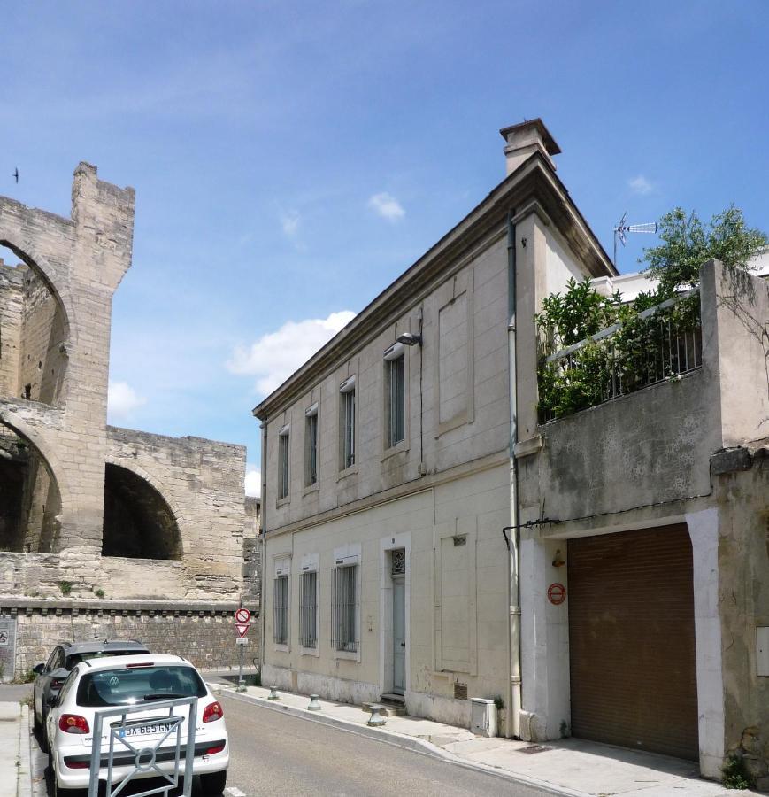 Appartement Avignon Centre Intra Muros Cour Exterieure Parking Prive Gratuit Exterior foto