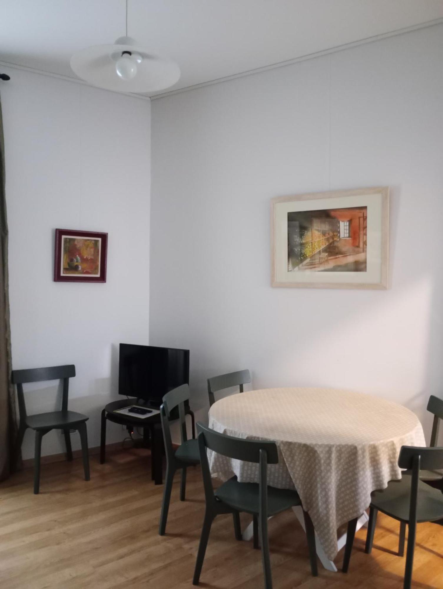 Appartement Avignon Centre Intra Muros Cour Exterieure Parking Prive Gratuit Exterior foto