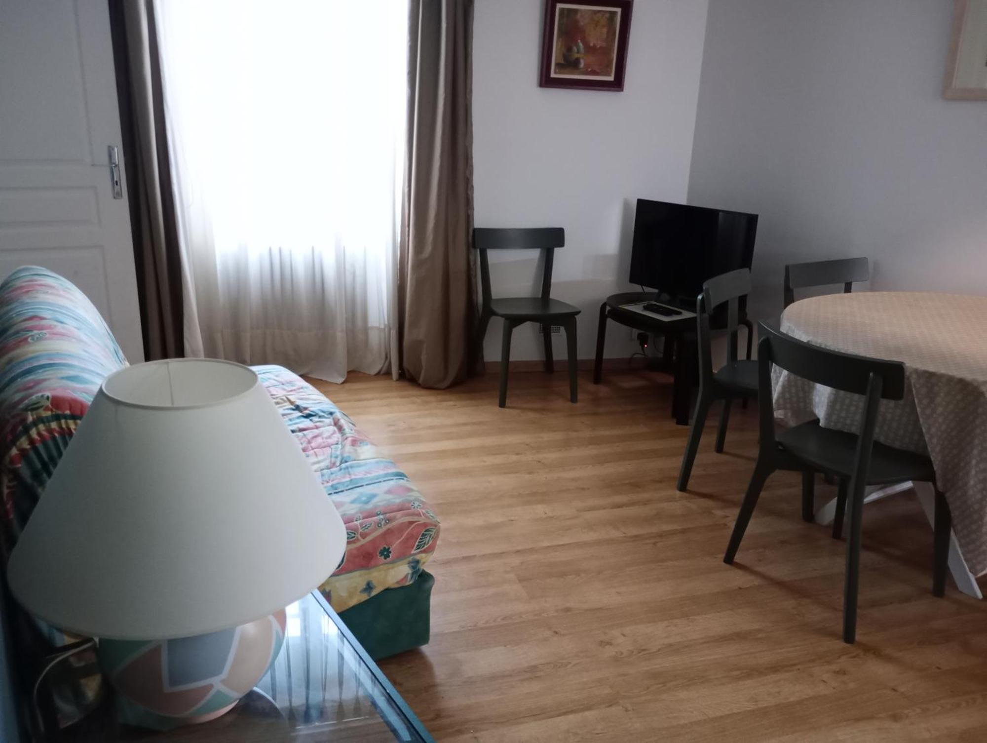 Appartement Avignon Centre Intra Muros Cour Exterieure Parking Prive Gratuit Exterior foto